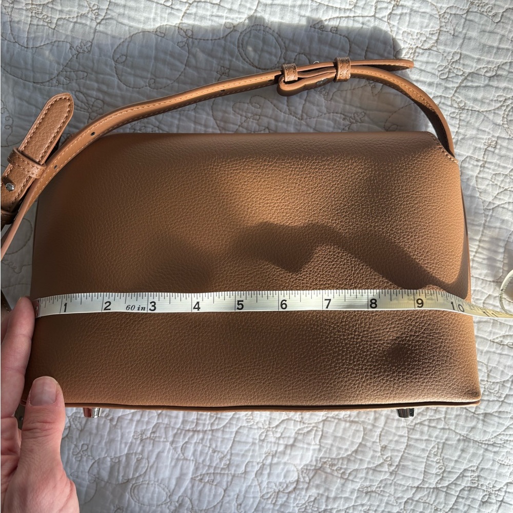 Freja New York Hudson Leather Shoulder Bag in Brown - Picture 14 of 15
